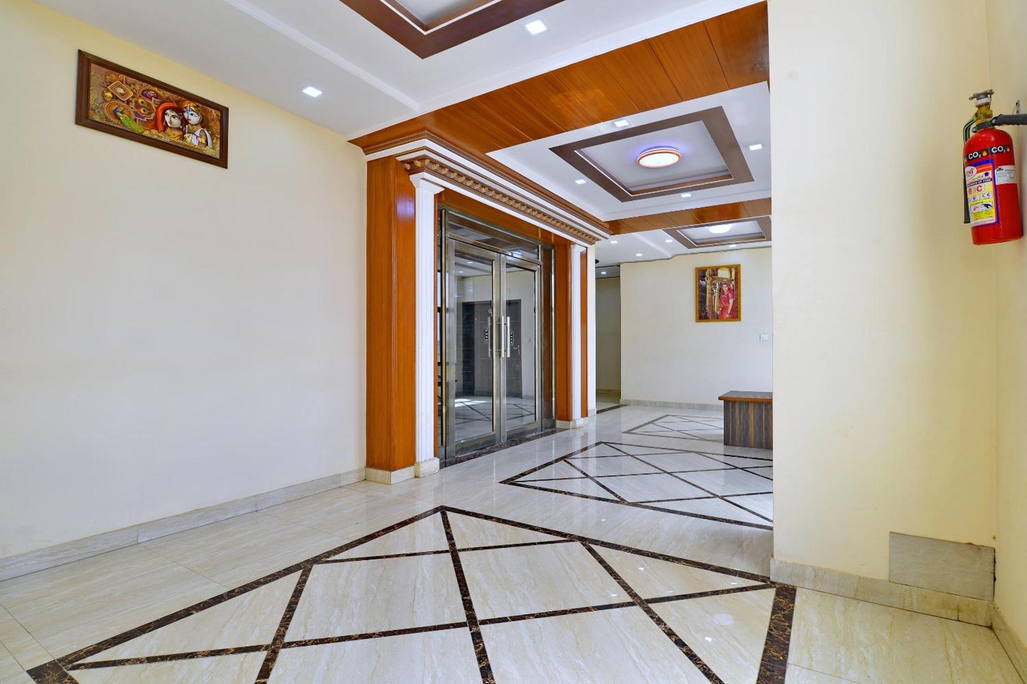 Collection O Himalaya Tower Hotel Джайпур Екстериор снимка